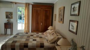 Appartements maison en pierre dans un ecrin de verdure : photos des chambres