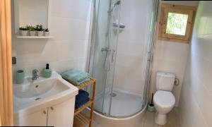 Domki nad jeziorem w Burdągu