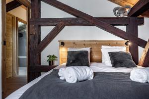 Nouveau et spacieux, Place de lEglise et terrasse privative