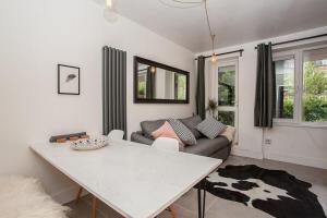 Modern Central 1BD Flat in Clerkenwell - sleeps 4!