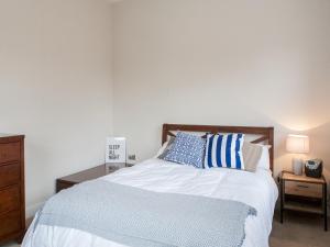 Newly refurbished flat w terrace - Pass the Keys