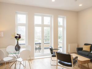 Newly refurbished flat w terrace - Pass the Keys