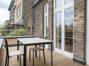 Newly refurbished flat w terrace - Pass the Keys