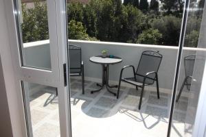 makarska centre1free parking 1 floor