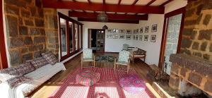 Chácara com Wi-Fi, churrasqueira e lazer em Cunha