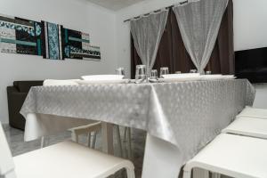 Sea-View 3 bedroom Apartment - Sleeps 8