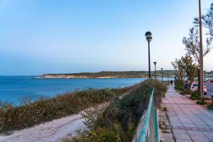 Sea-View 3 bedroom Apartment - Sleeps 8