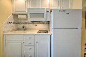 Daytona Beach Resort Studio with Ocean View and Pools!