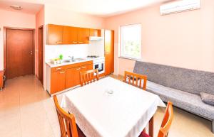 Apartment Anica 