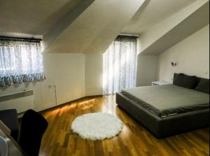 Luxe Apartment
