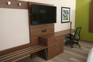 King Room - Disability Access room in Holiday Inn Express - McCook an IHG Hotel