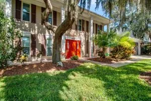 Tampa Bay Pool Home with Heated Pool - Valrico