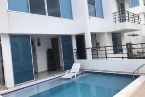 Casa Quinta con piscina Girardot- Via el Peñón