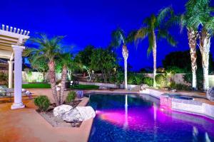 Eight-Bedroom Holiday Home room in Azalea by AvantStay LIC-108473