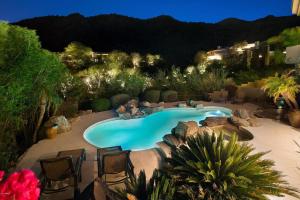 Six-Bedroom Holiday Home room in Apollo by AvantStay - Desert Oasis with Pool Hot Tub & Movie Theatre