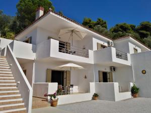 Skiathos Lagoterra Apartments Skiathos Greece