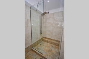 Potamos Deluxe White Apartment