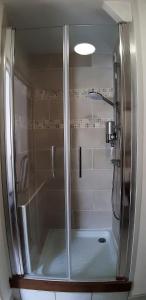 B&B / Chambres d'hotes Aux Couleurs d'Esteil : Chambre Double avec Salle de Bains Privative