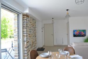 Appartements Appart Hotel La Gacilly-centre ville-SPA-parking : photos des chambres