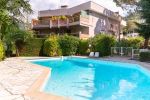 Appartements SERRENDY 2bedroom apartment with terrace & pool : photos des chambres