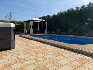 Fullhouse Apartmanház