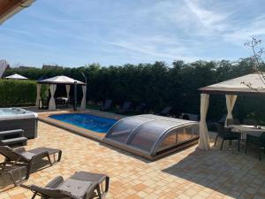 Fullhouse Apartmanház