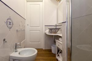 “CIELO E MARE”, CASETTA NEL CUORE DEL BORGO ANTICO / “SKY & SEA”, CHARMING IN THE HEART OF OLD VILLAGE img24