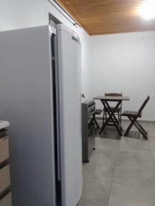 Pousada ideal -casa 3 nos fundos