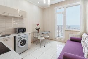 Апартаменти в Аркадии с видом на море,кухней и двумя спальнями