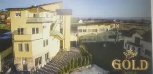 Gold Apartmani Kozarac - 格拉迪什卡