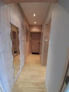 Abrahama 52 studio 13