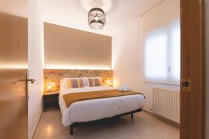 Bravissimo Plaça de la Independència, Morning Sun