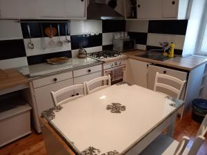 Old Town Vintage Apartment