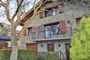 CASA UNIFAMILIAR 8 pax con jardín URTX - CERDANYA - Caixáns