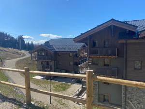 Appartements les 7 laux immobilier chalet B : photos des chambres
