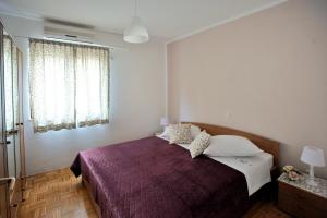 Family Apartment Vinja - privat garden - whirlpool