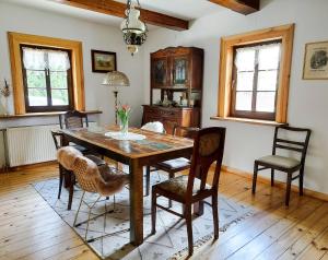 W Starym Dworku - unikatowy dom z ogrodem na wyłączność