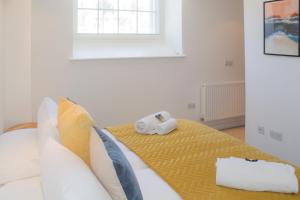 Kensington Chapel Apartment Bath