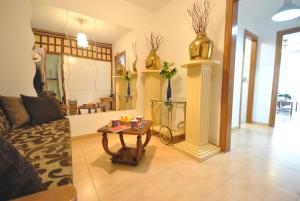 Mayca - Beach and city