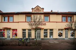 豪华酒店 - Túrkeve