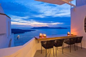 Aroma Suites Santorini Greece