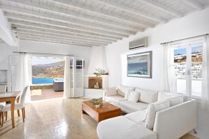 Luxurious Villa Ostria Myconos Greece