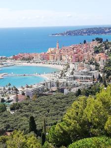 Résidence le Marly en face des plages