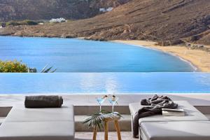 Luxurious Villa Ostria Myconos Greece