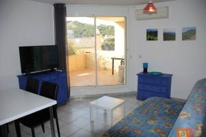 Appartements T3 familial avec acces direct a la plage. : photos des chambres