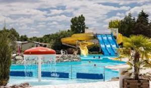 Maisons de vacances Bungalow de 2 chambres avec piscine partagee terrasse amenagee et wifi a Onzain : photos des chambres