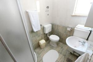 Apartment in Stara Novalja with sea view, balcony, air conditioning, WiFi (4897-1)