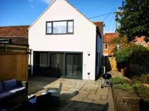 The Angel Holiday House - Dilton