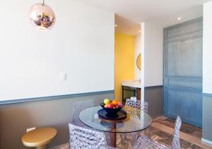 Singular by Stella Rentals