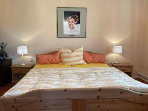 Baeckerei Mueller - große Unterkunft mit mid century Charme, zentral, sehr gut für Familien, privat, Stadt&Natur, Café im Haus